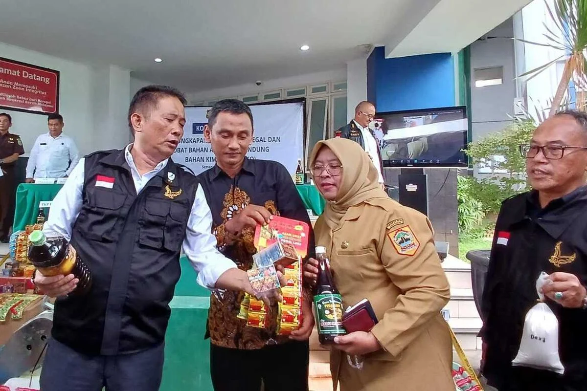 Polri Dalami Dugaan Keterlibatan Polisi dalam Kasus Pabrik Obat Ilegal di Semarang