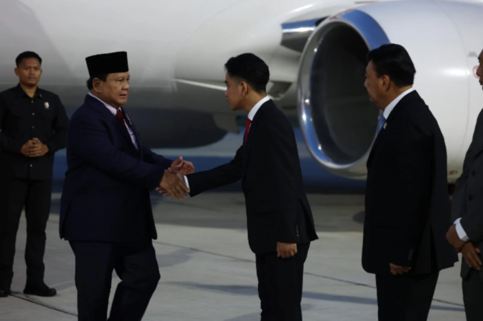 Presiden Prabowo Kembali ke Tanah Air Bawa Kesepakatan Strategis Energi dan Investasi setelah Kunjungan ke Rusia dan Prancis