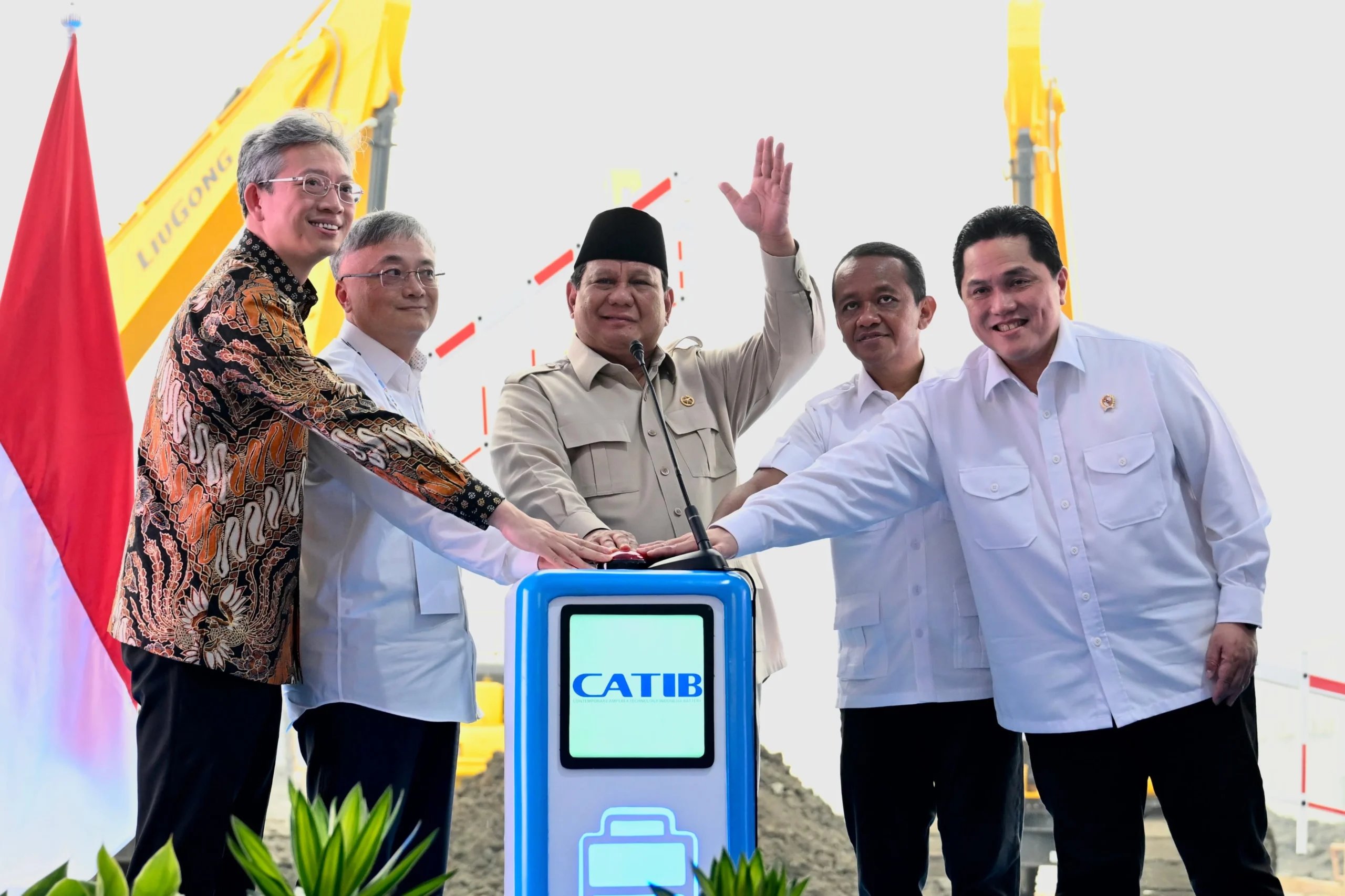Presiden Prabowo Resmikan Pabrik Kendaraan Listrik di Magelang, Dorong Transisi Energi Nasional