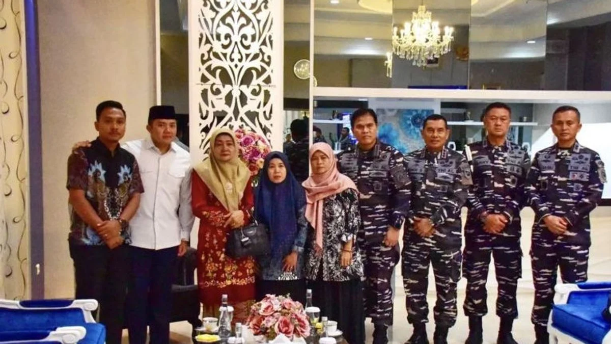 Presiden Prabowo Terima Jenazah 3 Prajurit TNI yang Gugur di Lebanon Selatan di Bandara Soekarno‑Hatta