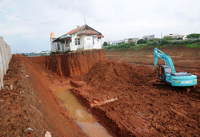 Purbaya Ungkap Penyebab Membengkaknya Biaya Pembangunan Whoosh: Pembebasan Lahan Lambat dan Koordinasi Buruk