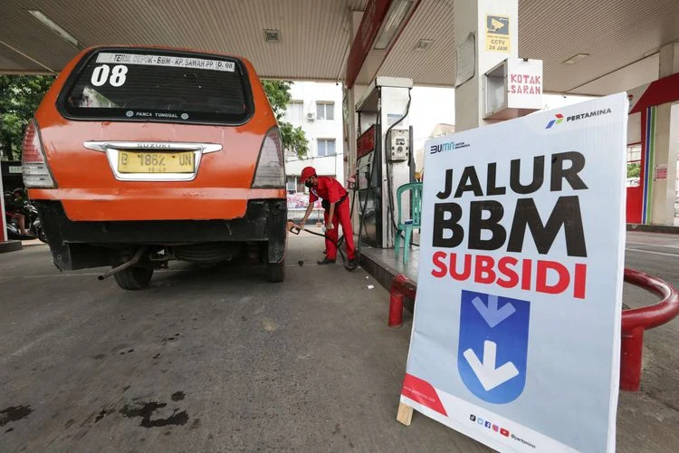Resmi! Pemerintah Batasi Pembelian BBM Bersubsidi untuk Mobil Pribadi 50 Liter per Hari