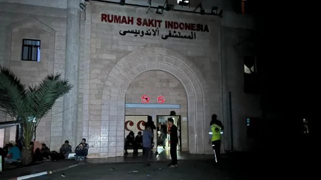 RI Kecam Israel Kibarkan Spanduk “Rising Lion” di Reruntuhan RS Indonesia di Gaza