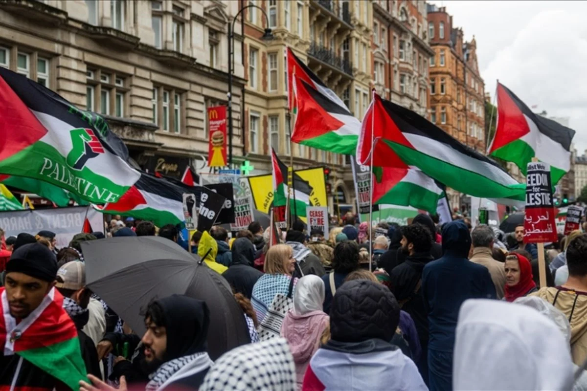 Ribuan Orang Demo di London Tuntut Perumahan Terjangkau