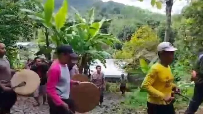 Ritual Buk-buk Teng di Karanganyar: Upaya Warga Cari Anak Hilang di DAM Colo Menggugah Kesadaran Sosial
