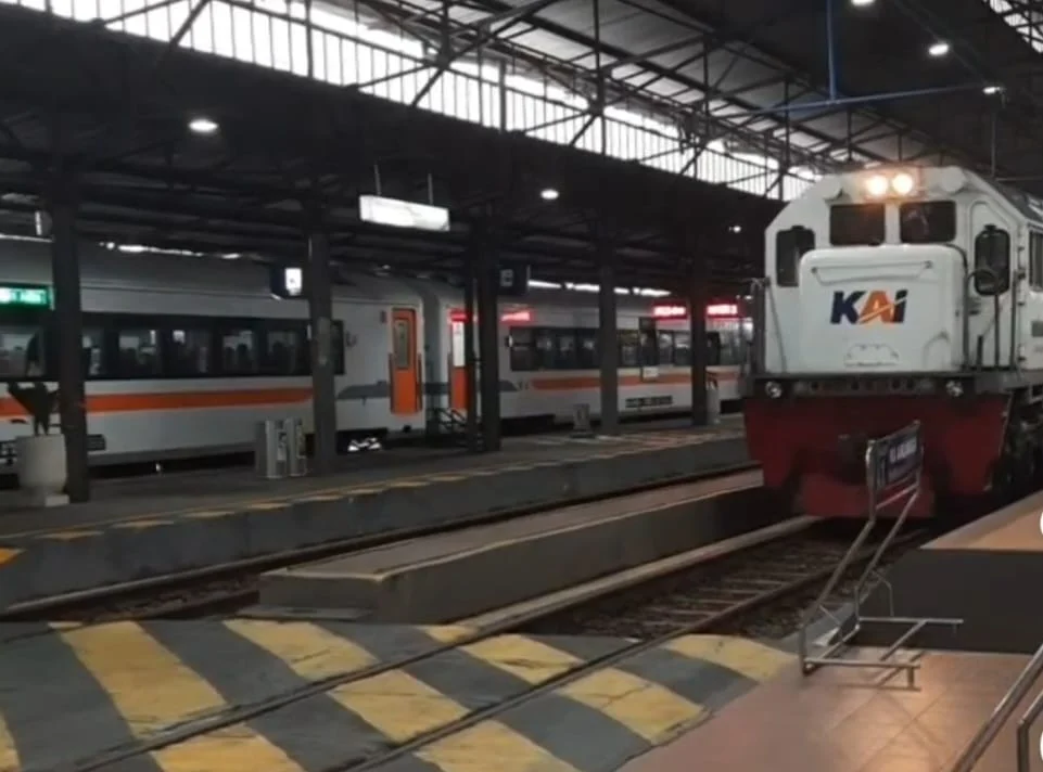 Sembilan Jadwal Kereta Api Daop 6 Dibatalkan Akibat Kecelakaan di Bekasi