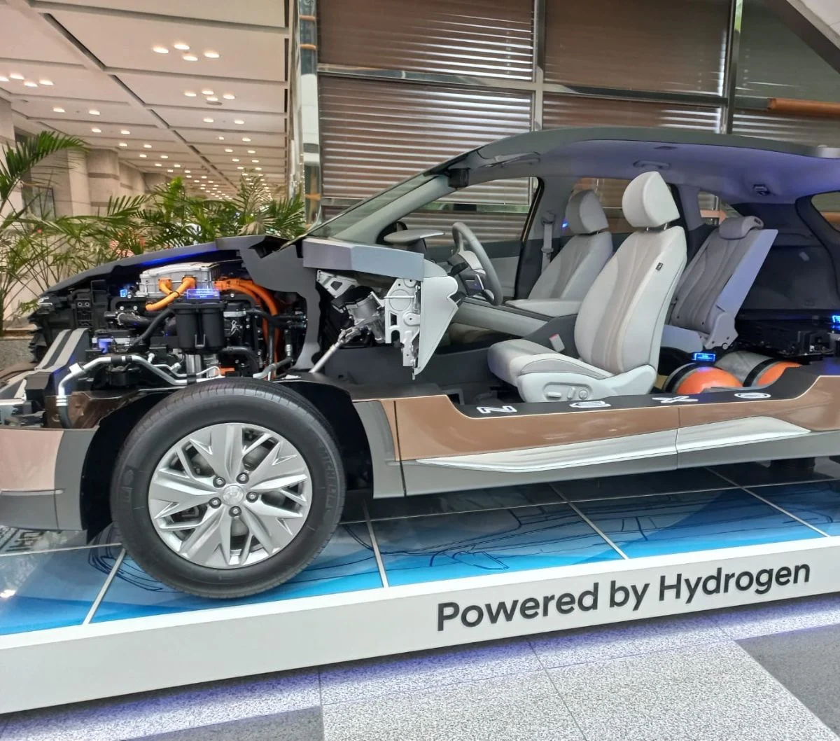 Strategi Cerdik Hyundai: Menyediakan Mobil EV Mewah sebagai Kendaraan Pengganti saat Servis