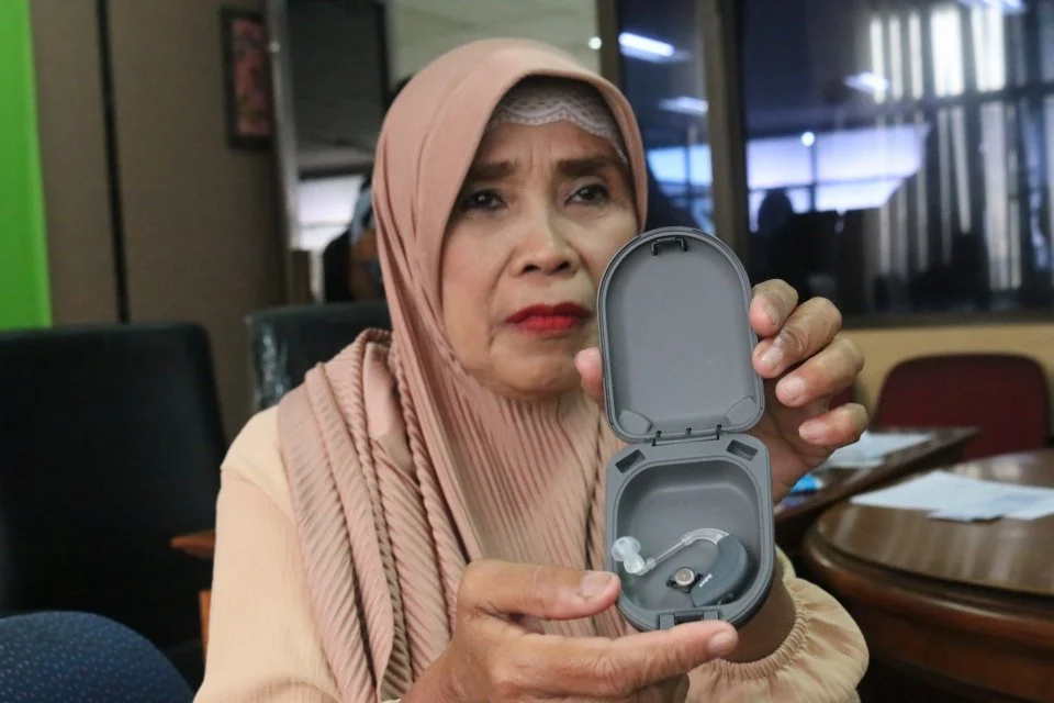 Sudinsos Jakarta Selatan Distribusikan Alat Bantu Dengar Gratis untuk Warga