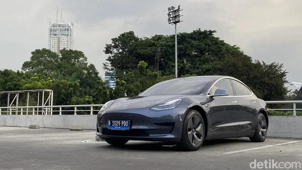 Tesla Kembali Rebut Posisi sebagai Mobil Listrik Nomor 1
