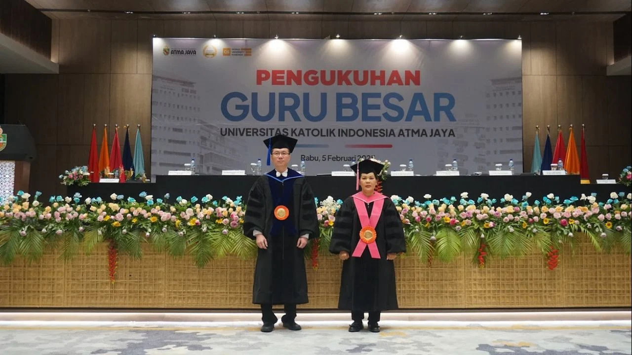Unika Atma Jaya Kukuhkan Dua Guru Besar di Bidang Ekonomi dan Pendidikan