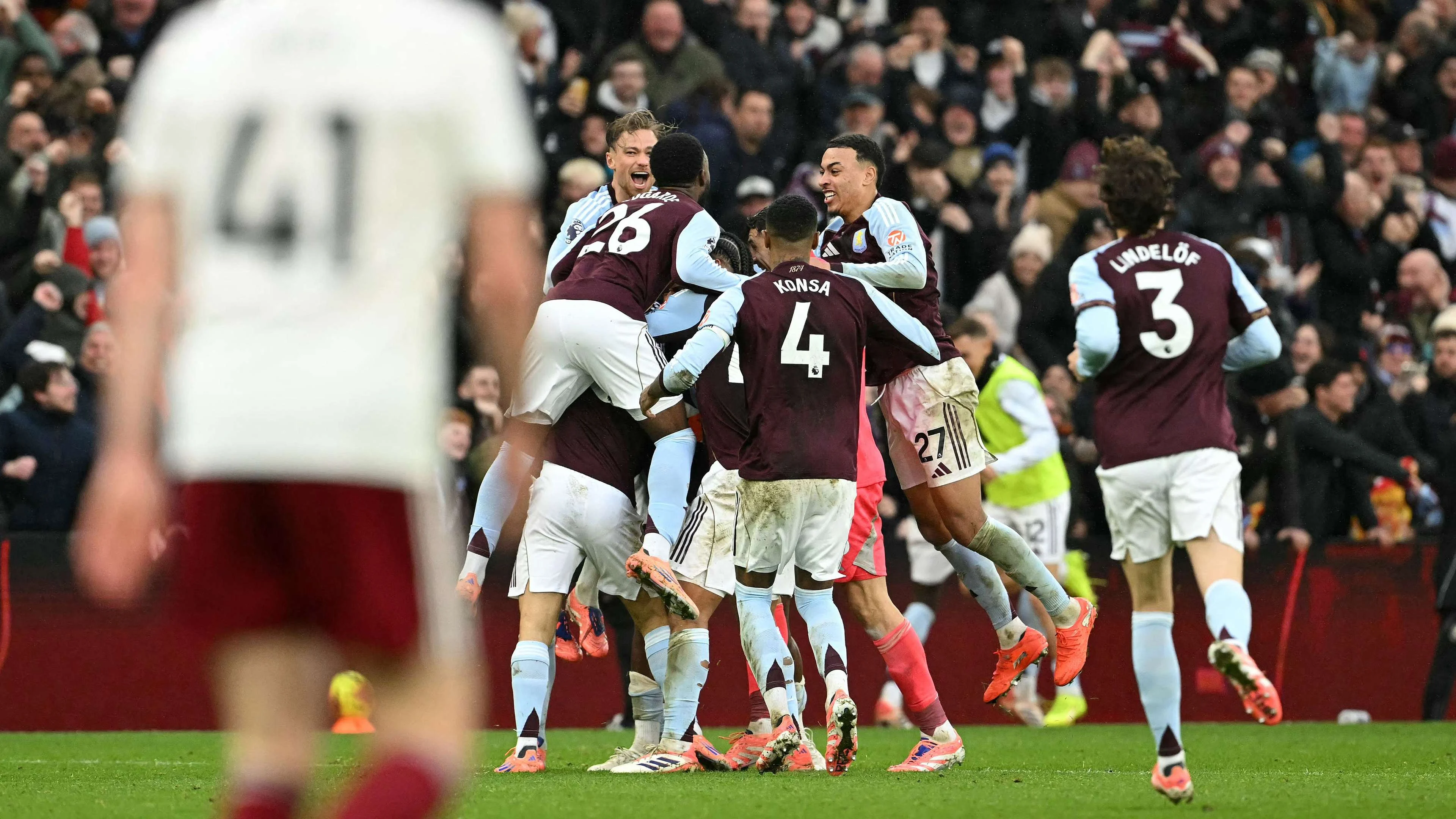 Aston Villa Raih Gelar Juara Liga Europa 2025/2026 Usai Menang 3-0 atas Freiburg