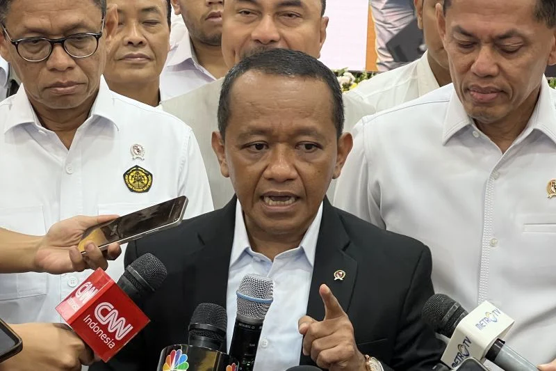 Berpengaruh terhadap Harga BBM, Pelemahan Rupiah Jadi Perhatian Menteri ESDM Bahlil