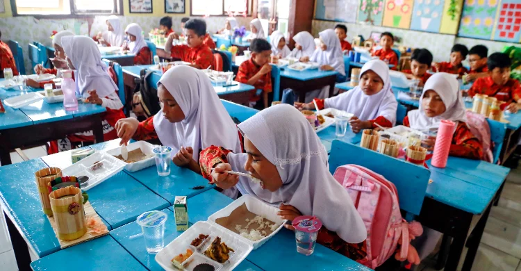 BKKBN Maluku Awasi Program Makanan Bergizi Gratis untuk Cegah Stunting di Seram Barat
