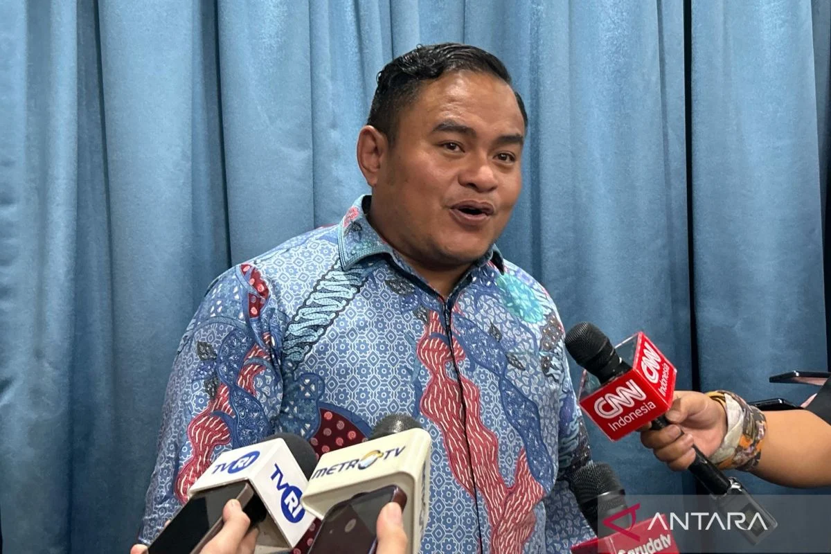 Ekonom: Rupiah Bisa Rebound Jika Policy Mix Fiskal-Moneter Membaik