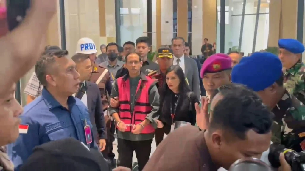 Hakim Tetapkan Nadiem Makarim Tahanan Rumah di Kebayoran Baru Selama 24 Jam