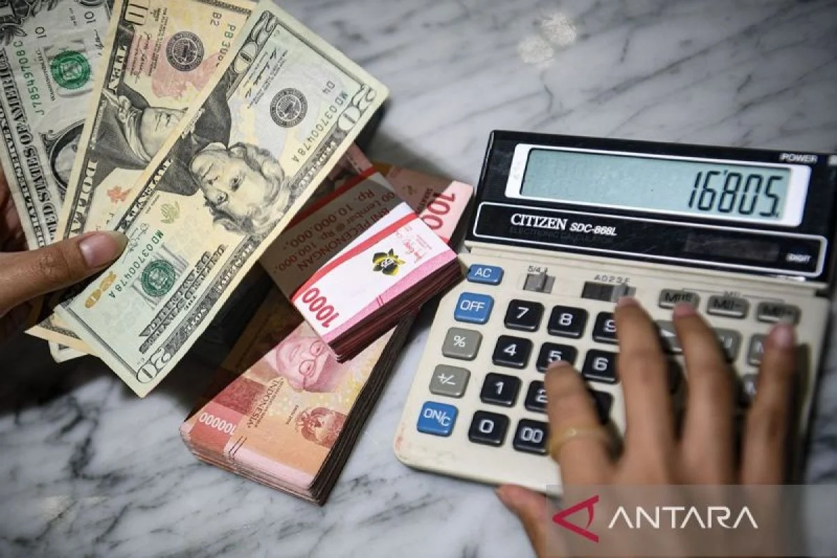 Harga Minyak Naik, Rupiah Melemah, Subsidi Energi Bisa Meledak