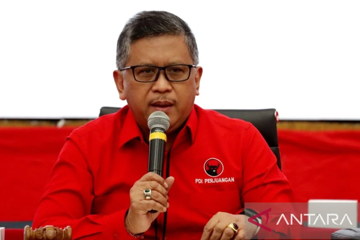 Hasto PDIP Ajak Buruh Perkuat Persatuan Hadapi Tantangan Ekonomi dan Perjuangkan Kesejahteraan