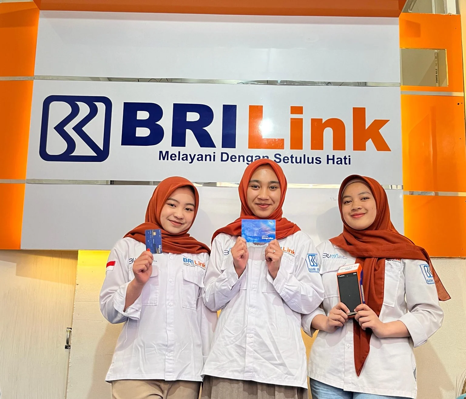 Ibu Rumah Tangga Bangun Usaha Rumahan Jadi Andalan Transaksi Warga Melalui BRILink Agen