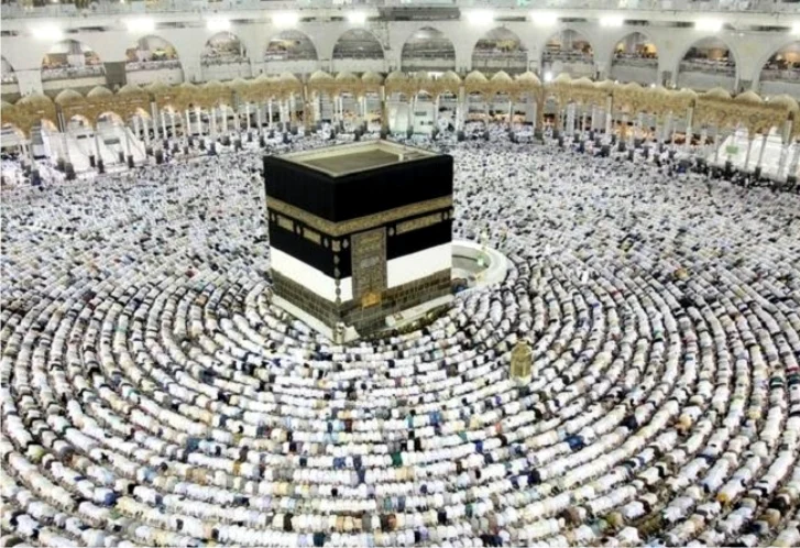 Inilah Asal‑Usul Ka'bah Dijadikan Kiblat dan Arah Salat