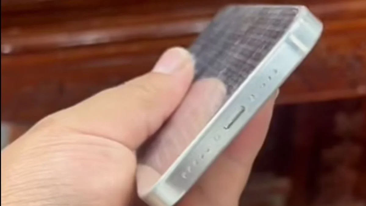 iPhone Edisi 20 Tahun Siapkan Tombol Solid-State