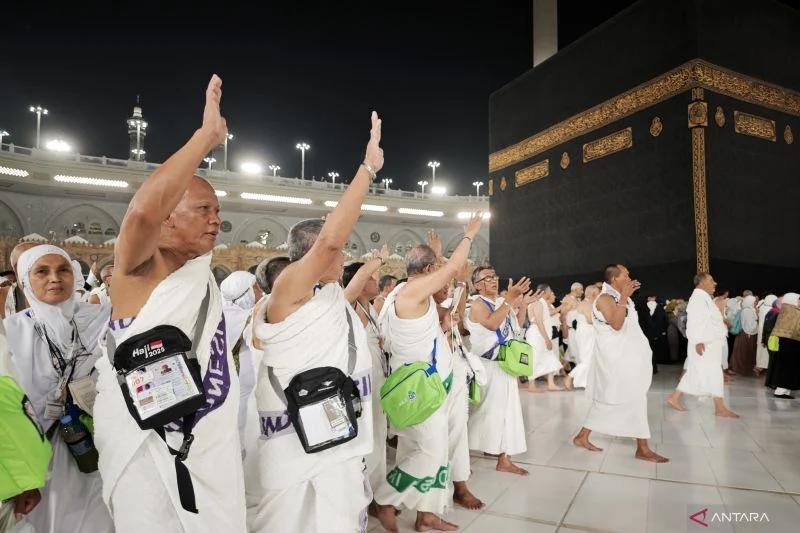 Jamaah Calon Haji Indonesia Mulai Laksanakan Umrah Wajib di Tanah Suci