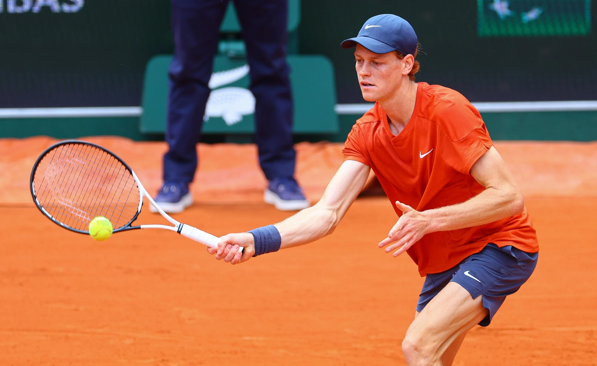 Jannik Sinner Tersingkir di Babak Kedua Roland Garros, Upaya Career Grand Slam Terhenti