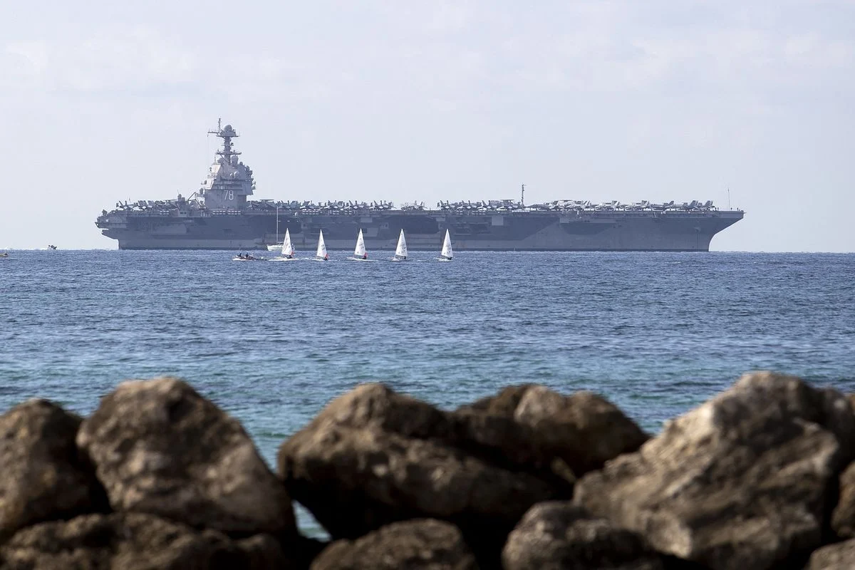 Kapal Induk USS Gerald R. Ford Pulang Setelah Gagal Capai Kemenangan di Perang Iran