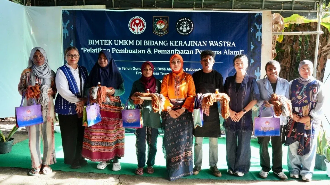 Kemendagri dan Dekranas Tingkatkan Keterampilan Wastra UMKM di NTT