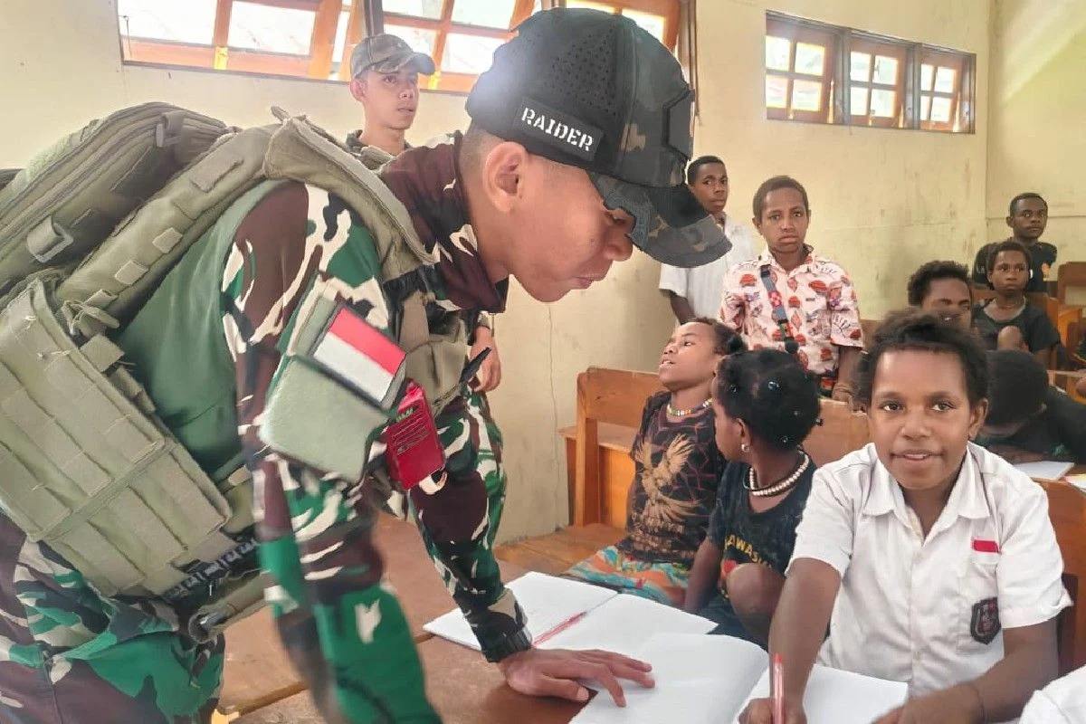 Kerahkan Prajurit dari 4 Yonif dan 1 Satgas, Koops TNI Habema Teruskan Pelayanan Kesehatan di Pelosok Papua