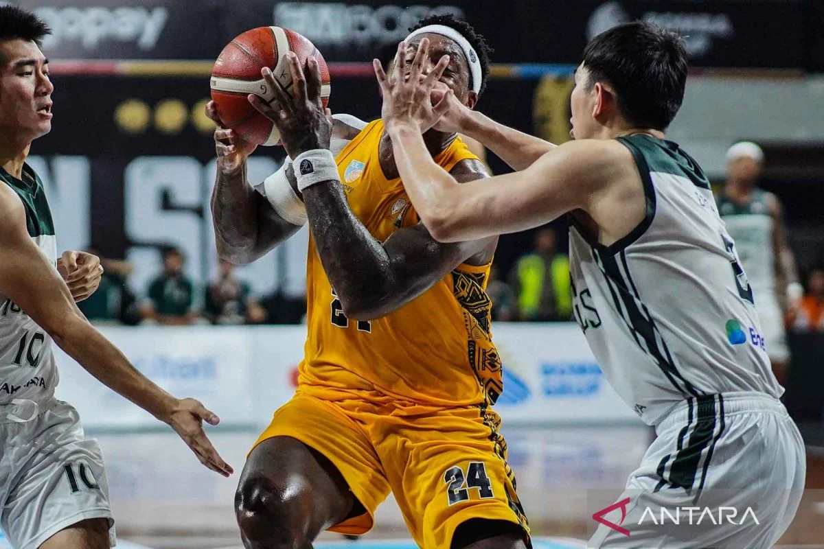 Kesatria Bengawan Solo Menang Tipis atas Bogor Hornbills 82-81