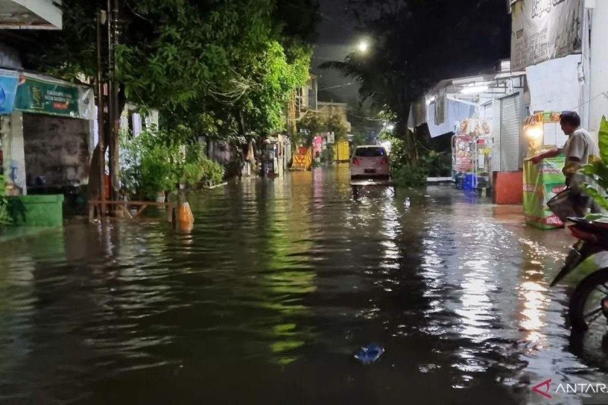 Ketika Air Tak Lagi Punya Tempat: Dampak dan Tantangan Banjir di Surabaya