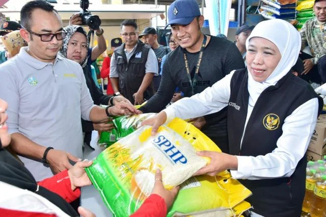 Khofifah Desak Kepala Daerah Proaktif Pantau Harga Sembako di Jawa Timur