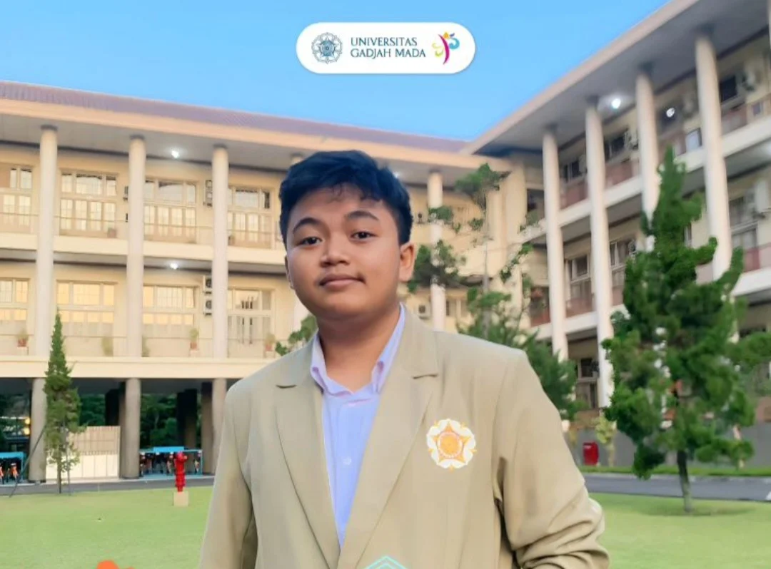 Kisah Deni Maulana, Anak PMI Yordania yang Sukses Jadi Mahasiswa Berprestasi di UGM