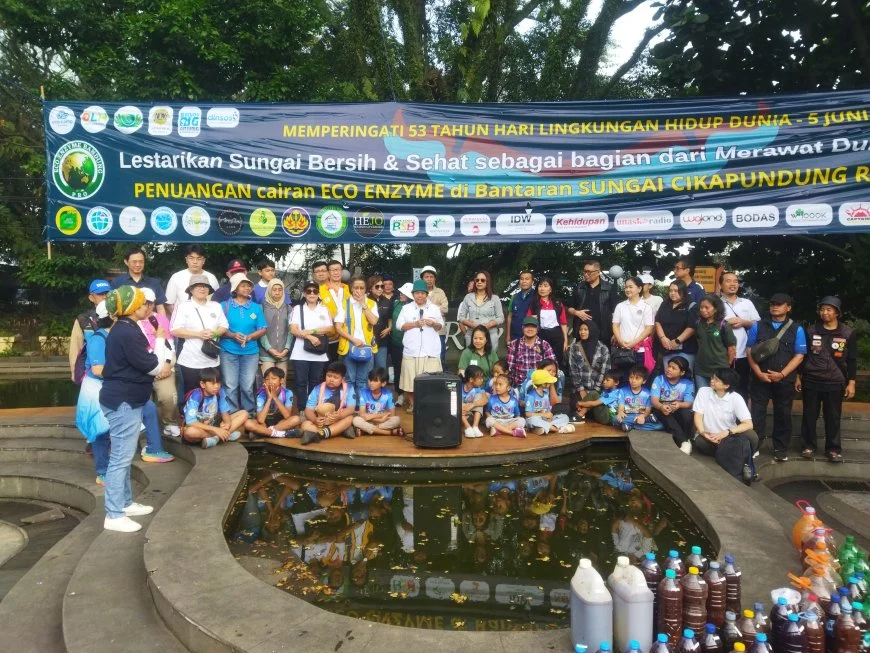KKRG UMJ Galang Kepedulian Lingkungan Lewat Gerakan Pembuatan Ecoenzym