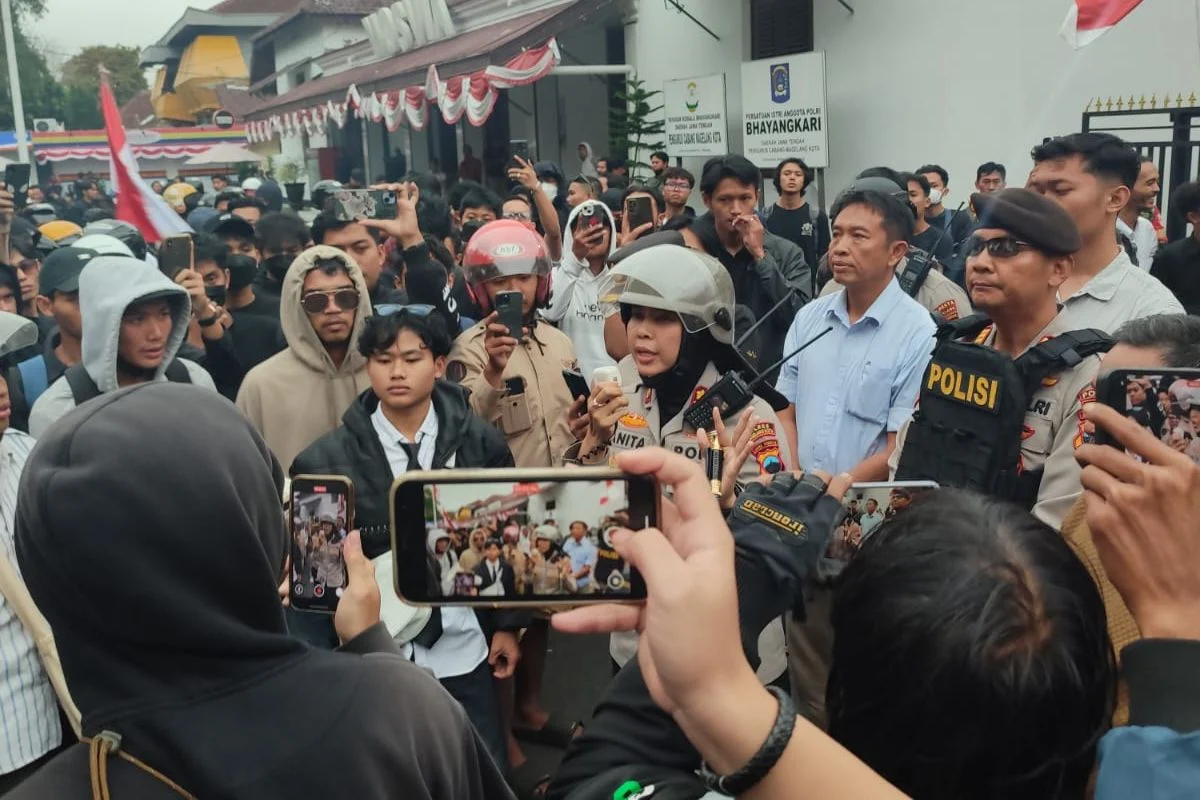 Kompolnas Dukung Larangan Live Streaming Media Sosial bagi Personel Polri saat Bertugas