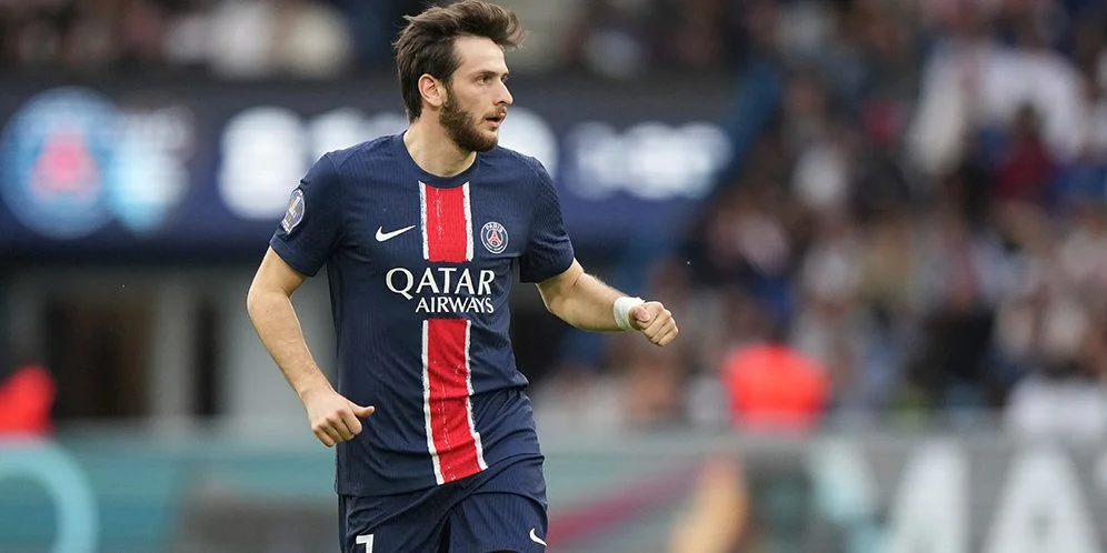 Kvaratskhelia Optimistis PSG Bisa Pertahankan Gelar Liga Champions