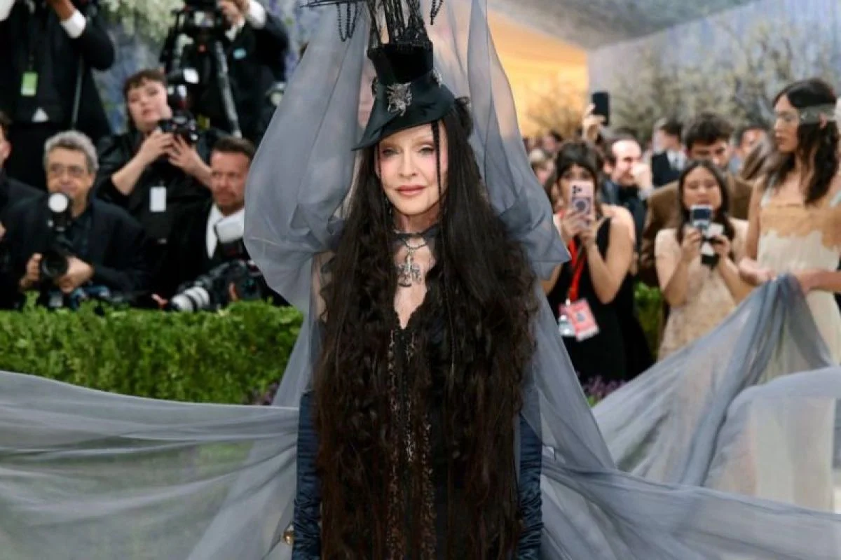 Madonna Jadi “Penyihir” di Met Gala 2026