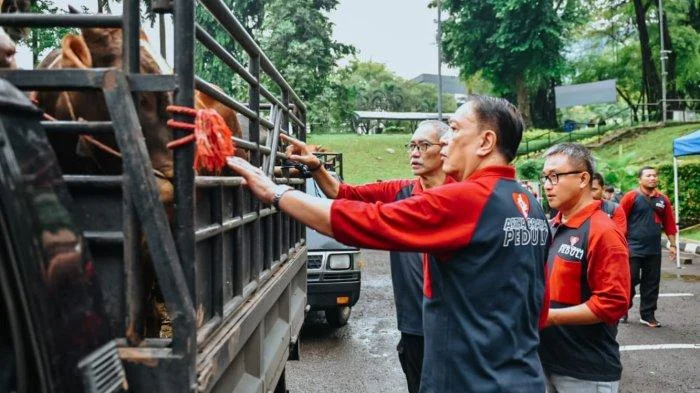 Mal Artha Gading dan Artha Graha Peduli Salurkan Hewan Kurban untuk Idul Adha 1447 H