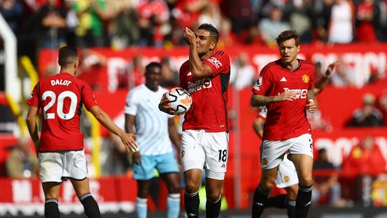 Manchester United Kalahkan Nottingham Forest 3-2 di Liga Inggris