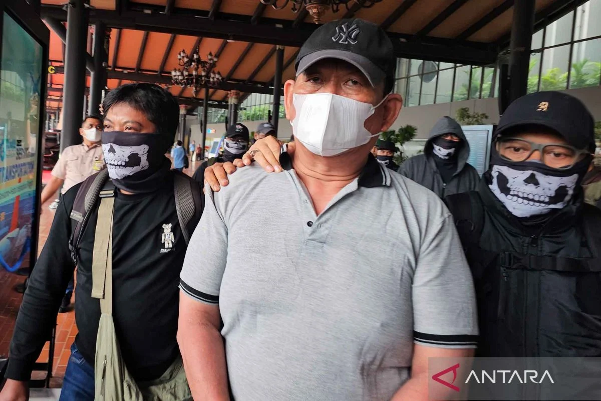 Mantan Kasat Narkoba Polres Kutai Barat AKP Deky Ditetapkan PTDH dan Dibawa ke Jakarta