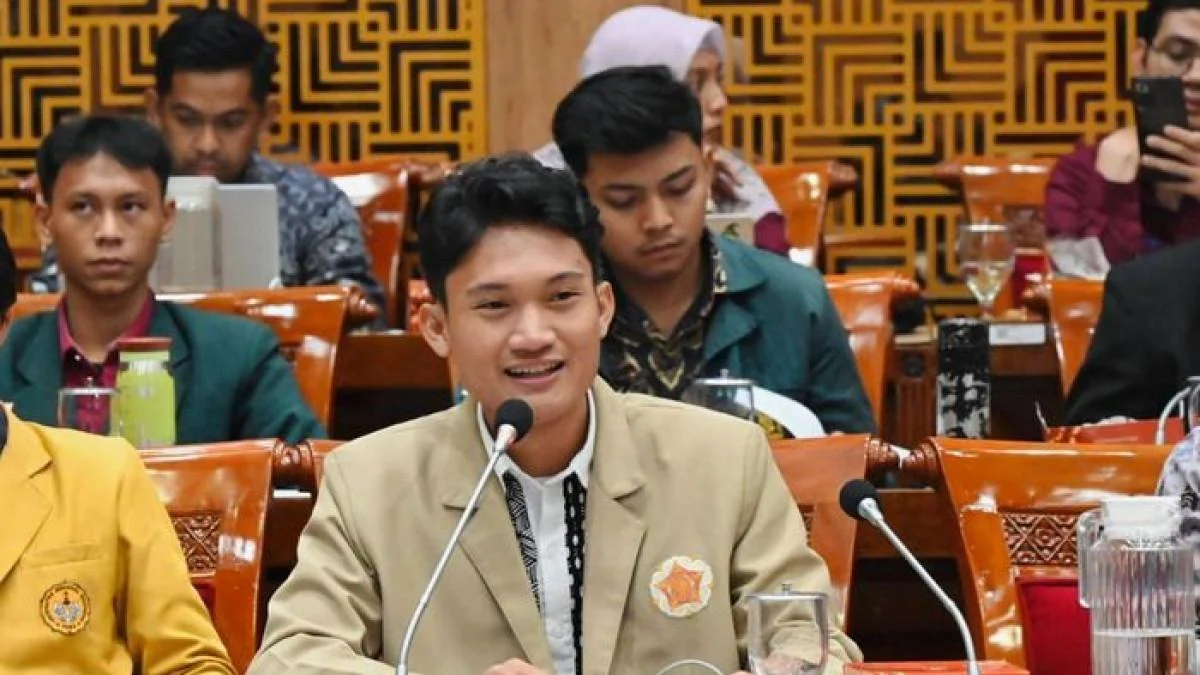 Mantan Ketua BEM UGM Tiyo Protes Pembatalan Diskusi di Unnes