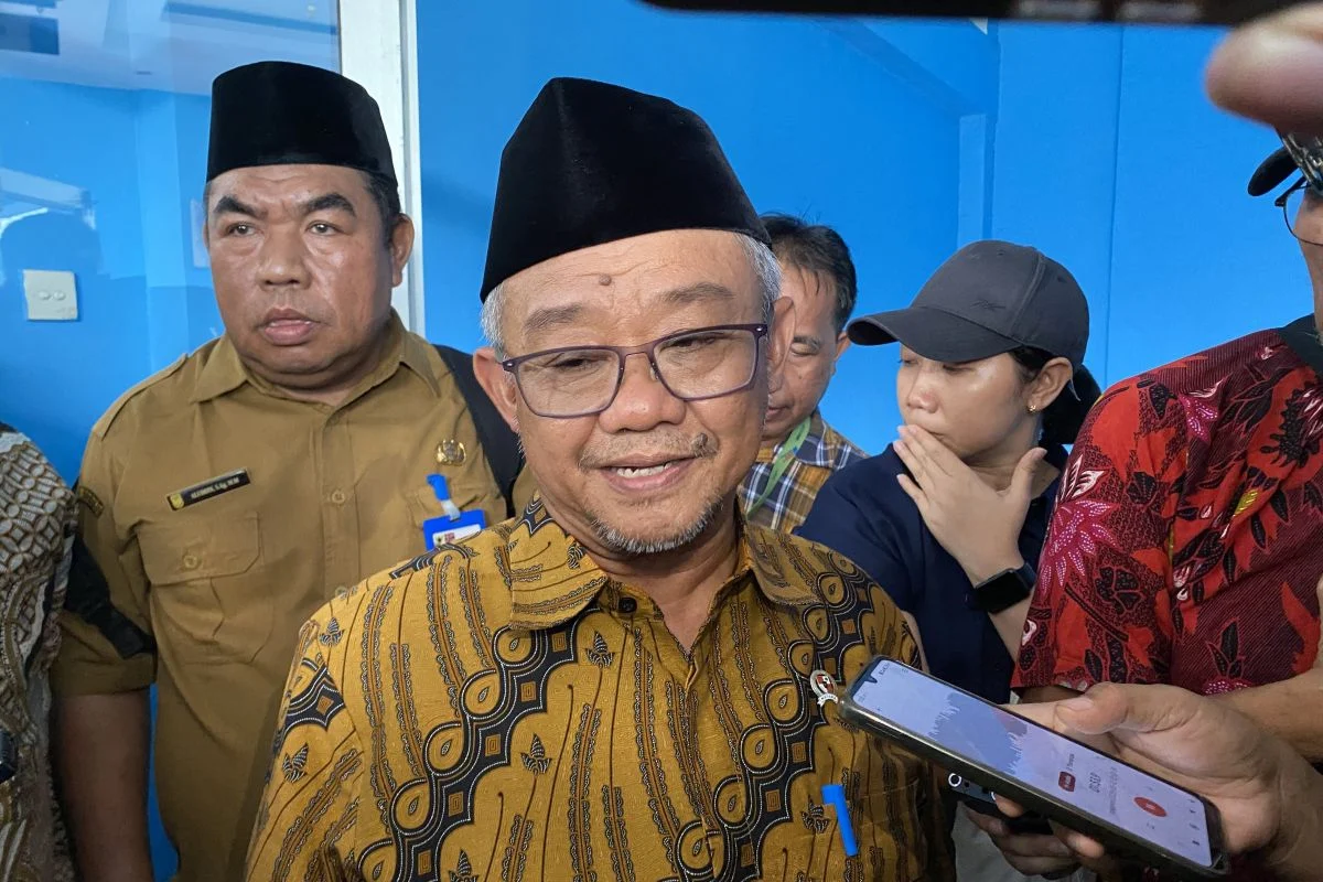 Mendikdasmen Sebut Program IFP dan MBG di Batam Berjalan Baik