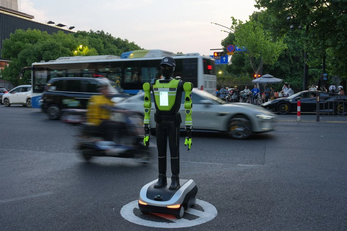 Menengok Robot Cerdas untuk Atur Lalu Lintas di Hubin, China
