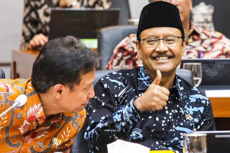 Mensos Gus Ipul Sambangi KPK, Diskusikan Pencegahan Korupsi dan Polemik Harga Sepatu Sekolah Rakyat