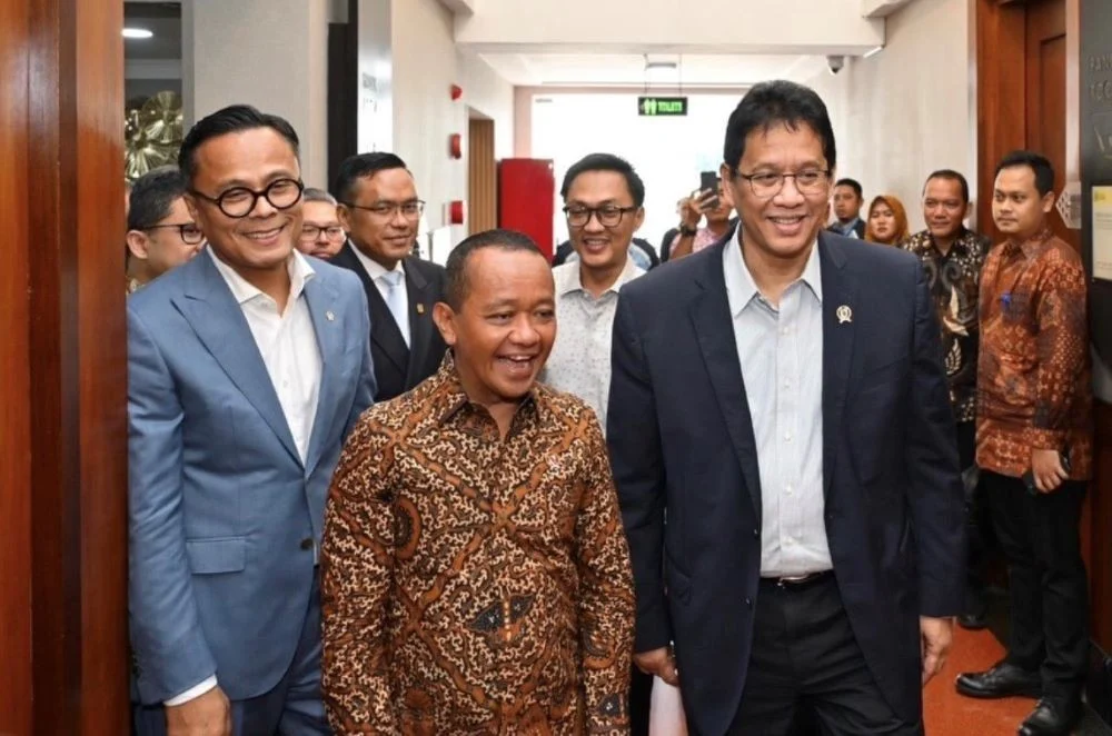 Menteri Keuangan Purbaya Temui Menteri ESDM Bahlil Bahas Penerimaan Negara dan Listrik Desa