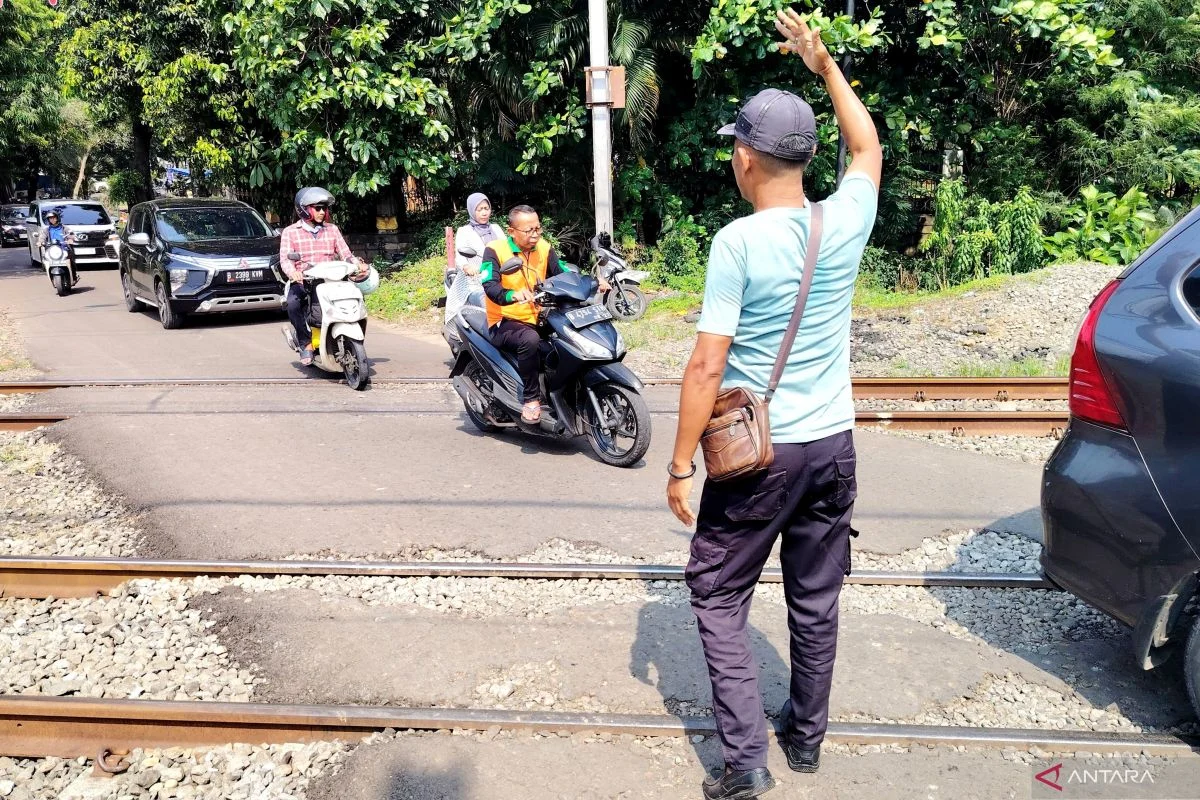 Mesin Kendaraan Sulit Mati Akibat Pengaruh Elektromagnetik di Rel Kereta