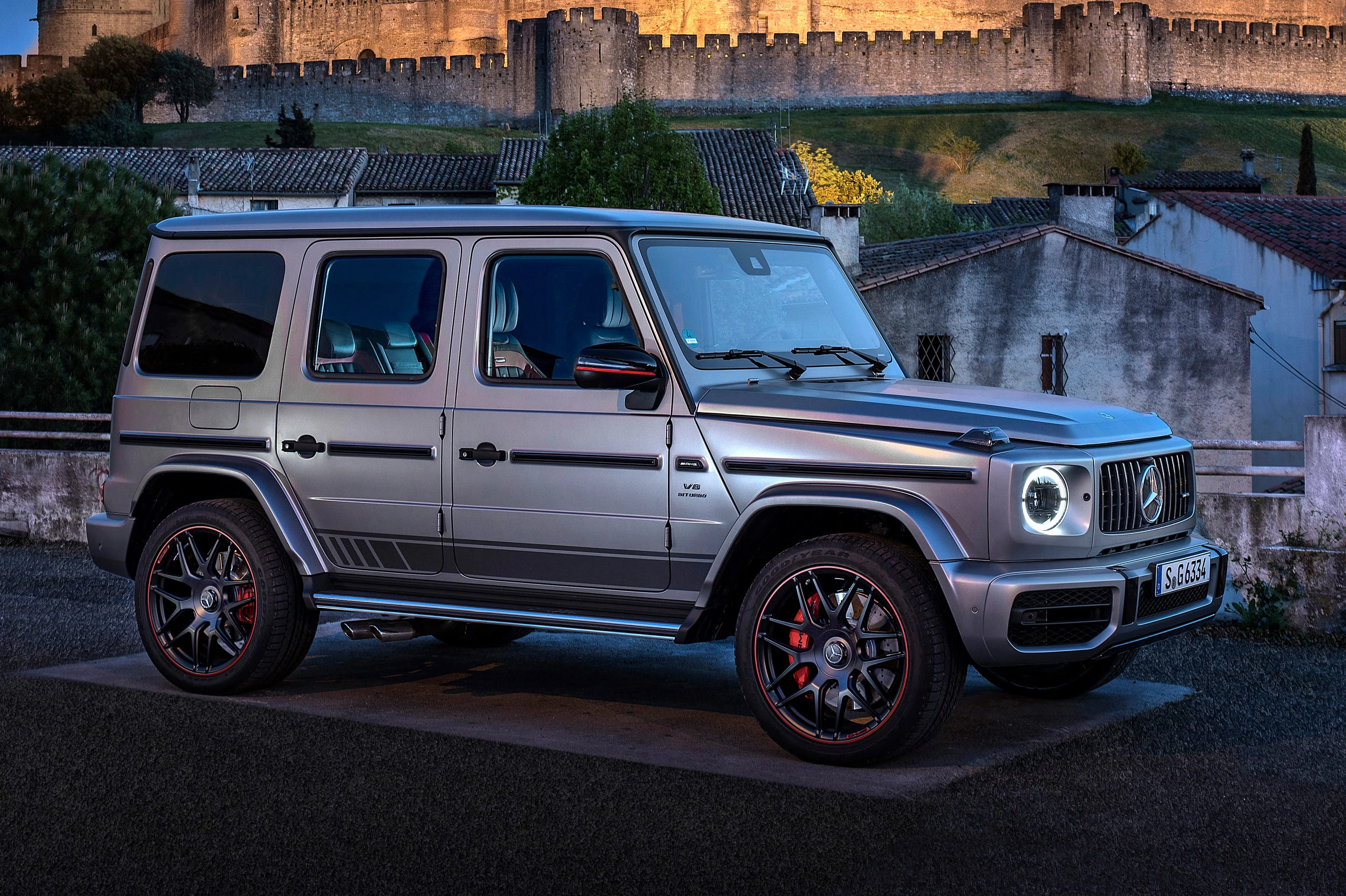 MetaGarage Perkenalkan SUV Mercedes-AMG G63 Bergaya Klasik