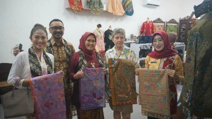 Pameran Batik Bhinneka Tunggal Ika Dorong Regenerasi Pelestarian Budaya
