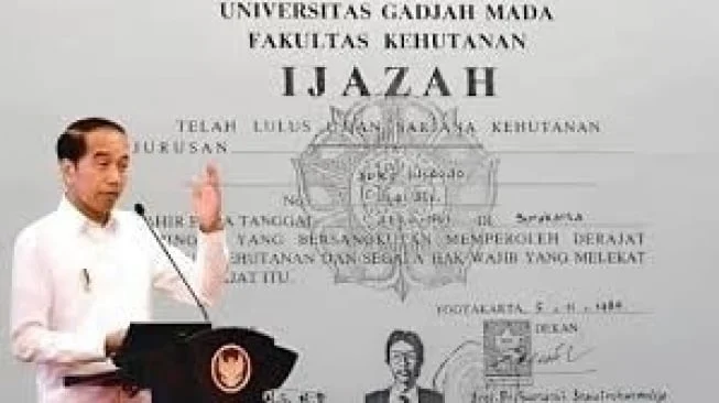 PDIP Bebaskan Jokowi Keliling Indonesia, Asal Tunjukkan Ijazah