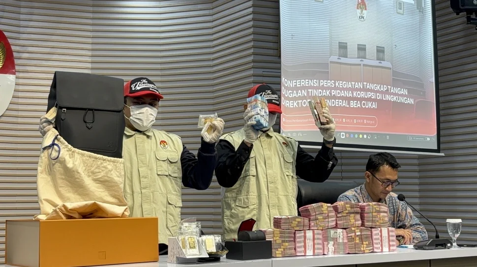 Pegawai Bea Cukai Ahmad Dedi Kabur Usai Pemeriksaan KPK Terkait Dugaan Aliran Uang Panas pada Impor Barang